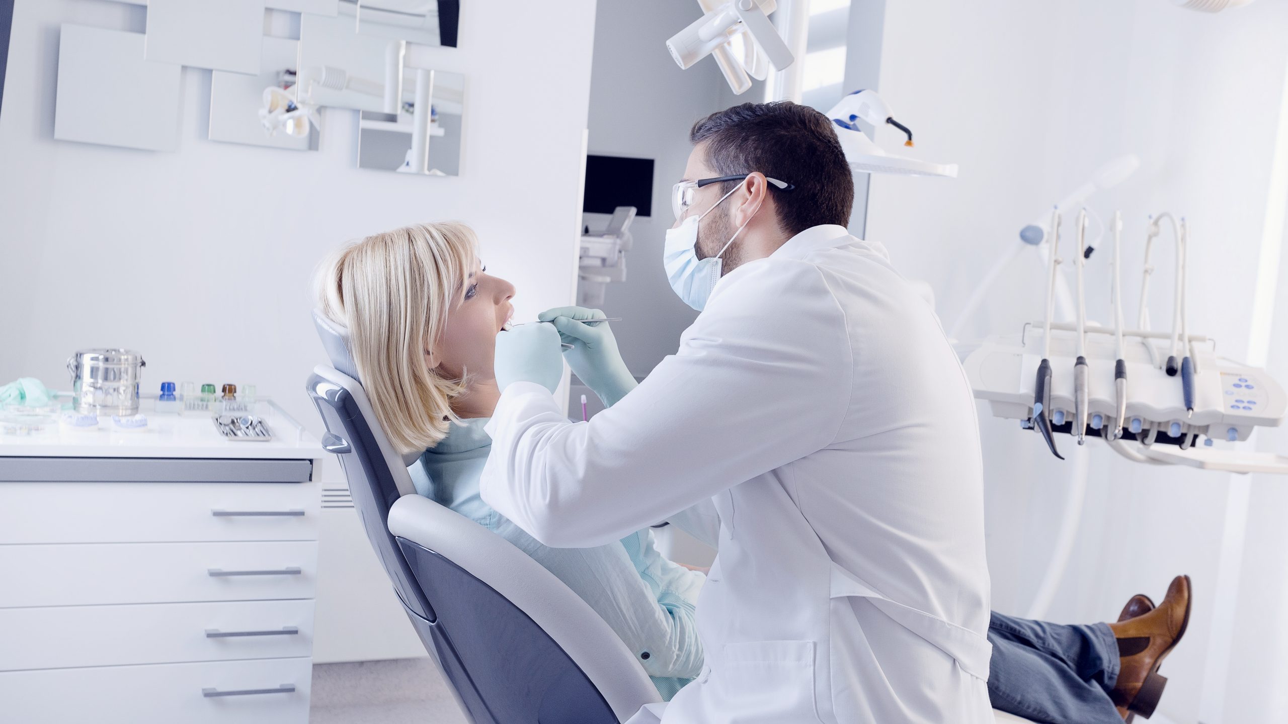 Dentist in Pixley, CA